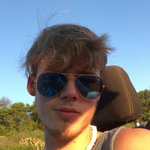 Meet your Posher, Fintan